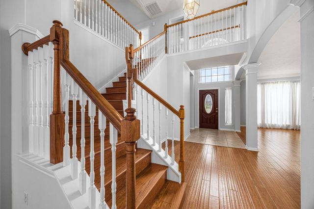 16334 Mellow Oaks Lane, Sugar Land, TX 77498