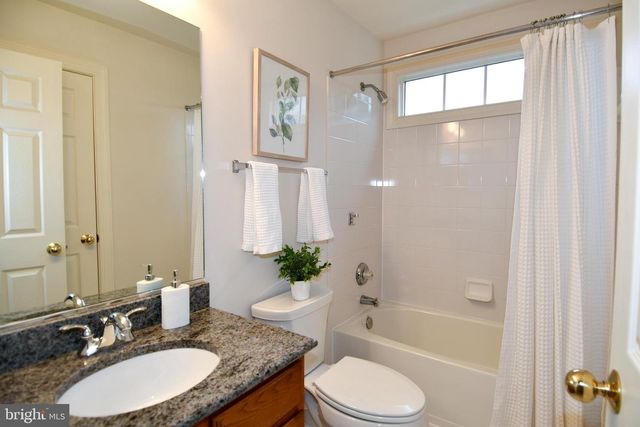 13619 WEINSTEIN CT, Centreville, VA 20120