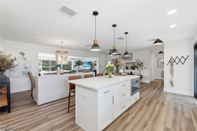 2835 SE 18th AVE, Cape Coral, FL 33904