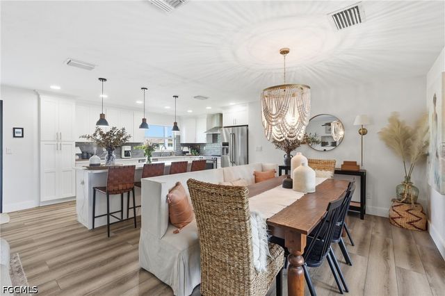 2835 SE 18th AVE, Cape Coral, FL 33904