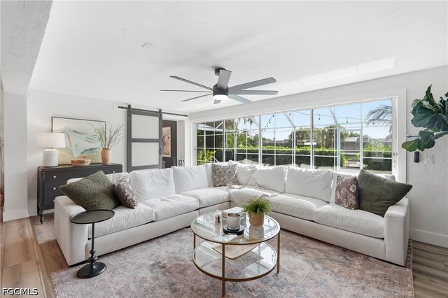 2835 SE 18th AVE, Cape Coral, FL 33904