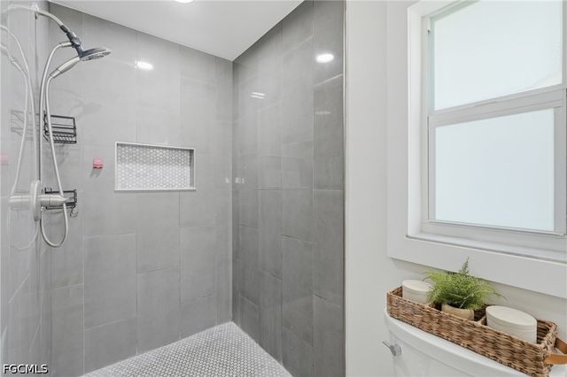 2835 SE 18th AVE, Cape Coral, FL 33904