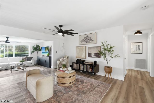 2835 SE 18th AVE, Cape Coral, FL 33904