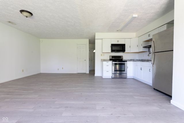 3533 Holly Circle, Indianapolis, IN 46227