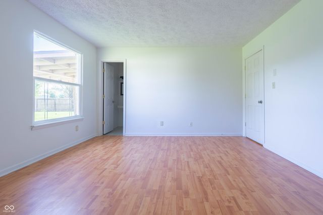 3533 Holly Circle, Indianapolis, IN 46227