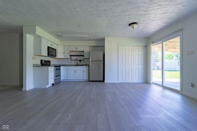 3533 Holly Circle, Indianapolis, IN 46227