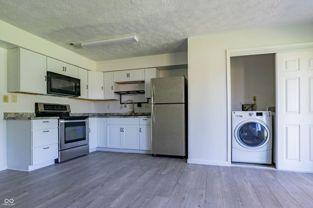 3533 Holly Circle, Indianapolis, IN 46227