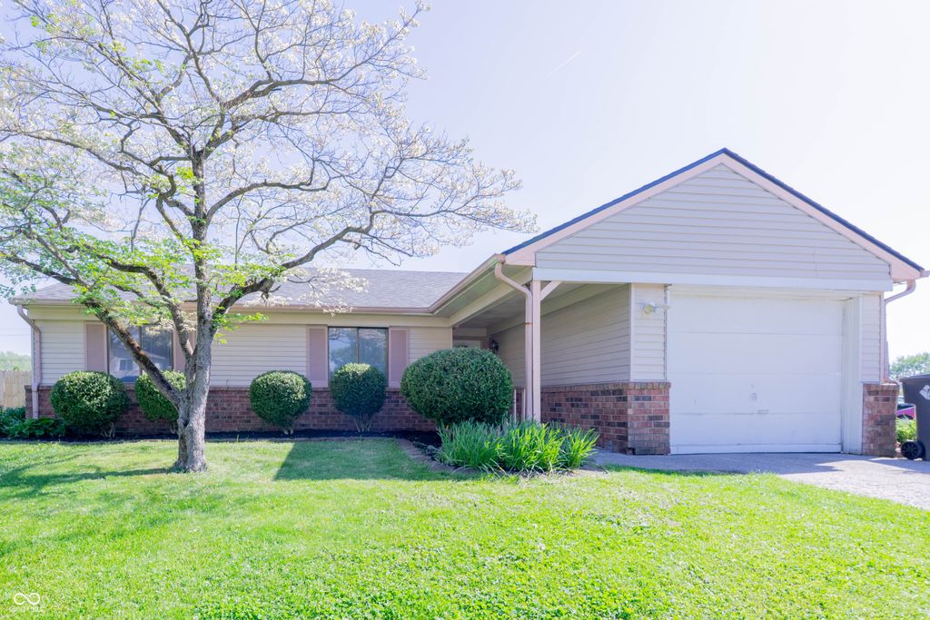 3533 Holly Circle, Indianapolis, IN 46227