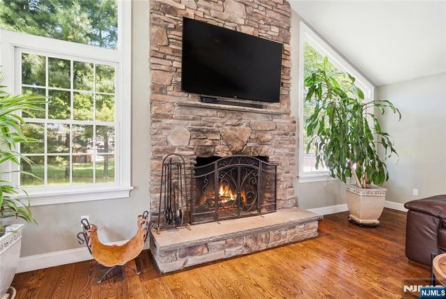 558 Green Lane, River Vale, NJ 07675