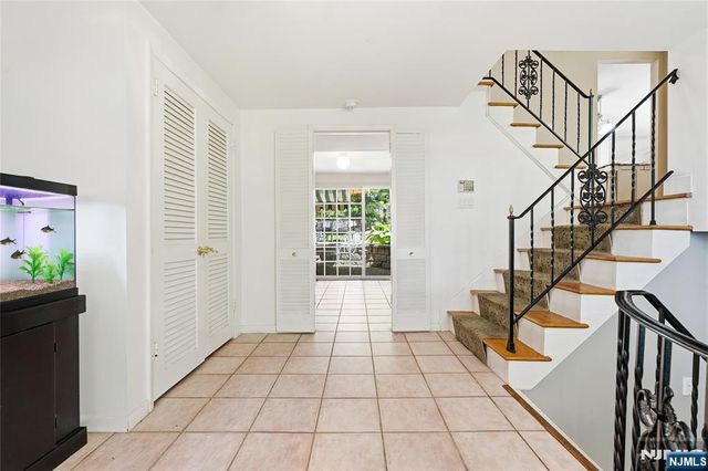 558 Green Lane, River Vale, NJ 07675