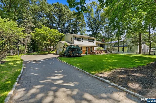 558 Green Lane, River Vale, NJ 07675