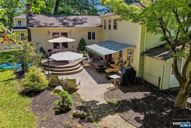 558 Green Lane, River Vale, NJ 07675