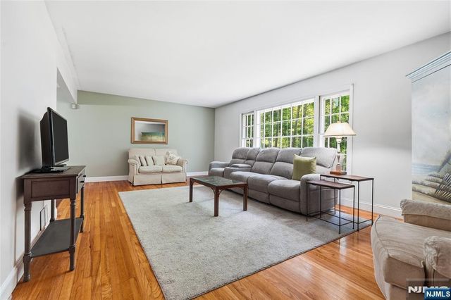 558 Green Lane, River Vale, NJ 07675