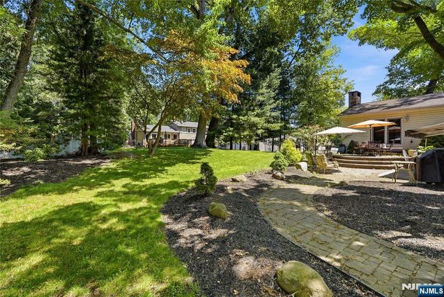 558 Green Lane, River Vale, NJ 07675