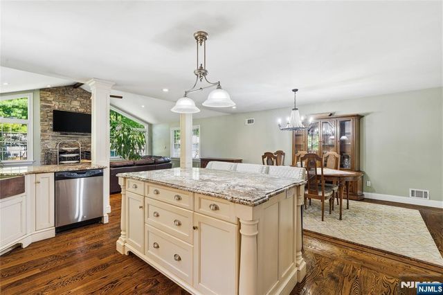 558 Green Lane, River Vale, NJ 07675
