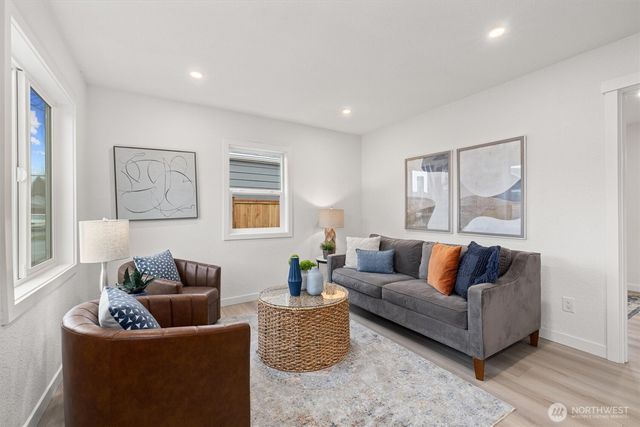 1314 N 3rd Street, Renton, WA 98057