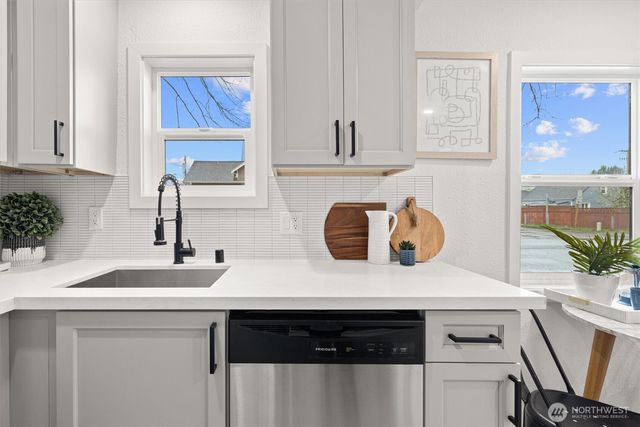 1314 N 3rd Street, Renton, WA 98057