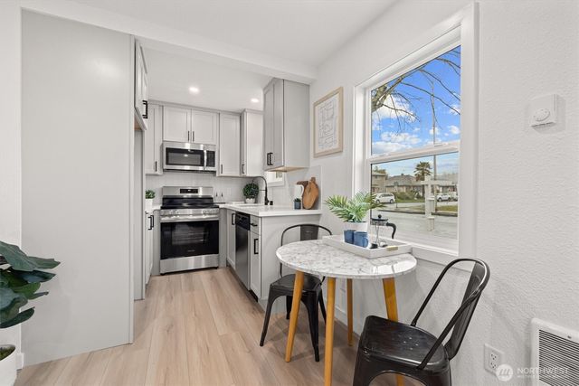 1314 N 3rd Street, Renton, WA 98057