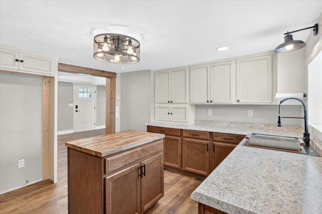 1115 Highlandville Road, Highlandville, MO 65669