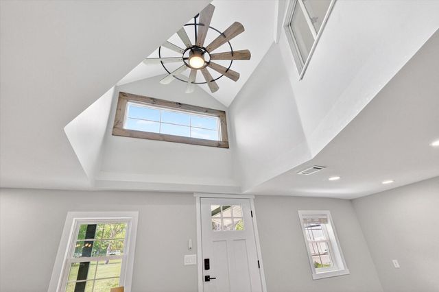 1115 Highlandville Road, Highlandville, MO 65669
