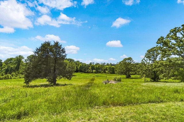 1115 Highlandville Road, Highlandville, MO 65669