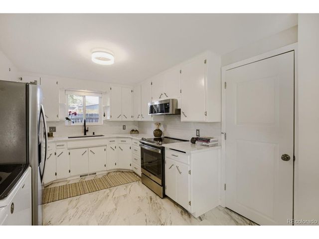 1241 Vivian St, Longmont, CO 80501
