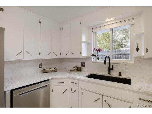 1241 Vivian St, Longmont, CO 80501
