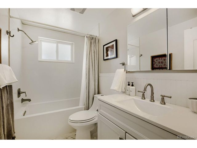 1241 Vivian St, Longmont, CO 80501