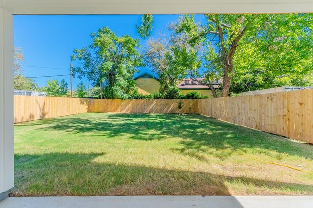 702 Graham Avenue, Dallas, TX 75223