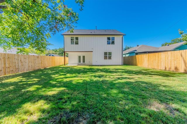 702 Graham Avenue, Dallas, TX 75223