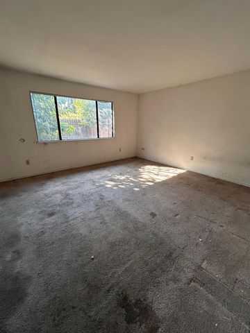 2212 Sandringham Way, Stockton, CA 95209