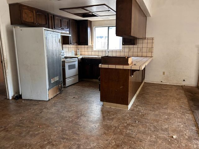 2212 Sandringham Way, Stockton, CA 95209