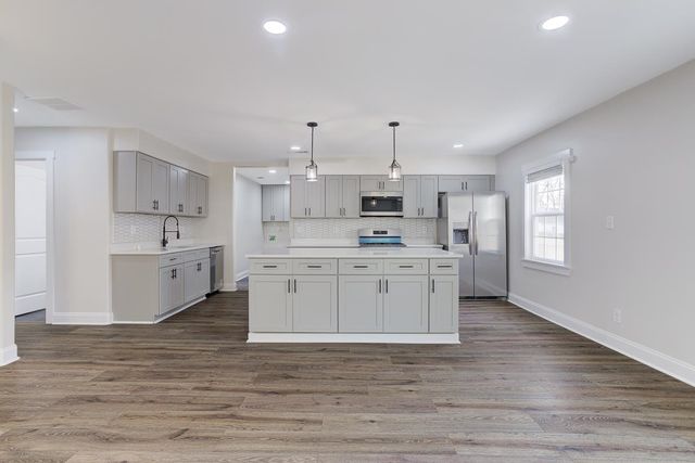 960 DILLWORTH ST, Memphis, TN 38122