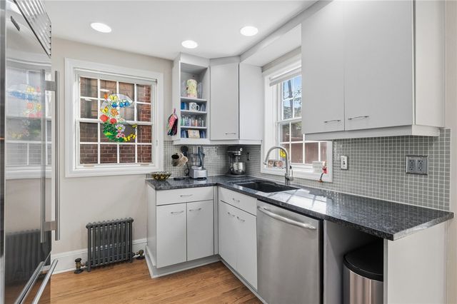 516 Roslyn Pl, Shadyside, PA 15232