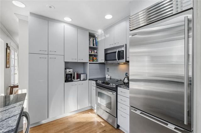 516 Roslyn Pl, Shadyside, PA 15232