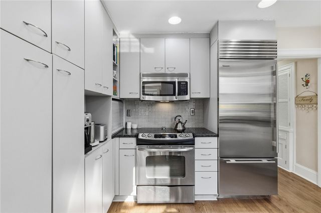 516 Roslyn Pl, Shadyside, PA 15232