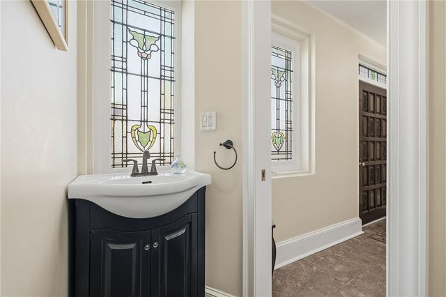 516 Roslyn Pl, Shadyside, PA 15232