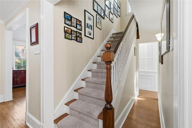 516 Roslyn Pl, Shadyside, PA 15232