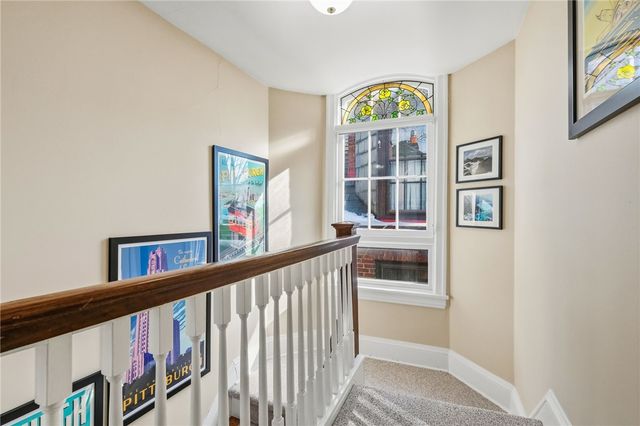 516 Roslyn Pl, Shadyside, PA 15232