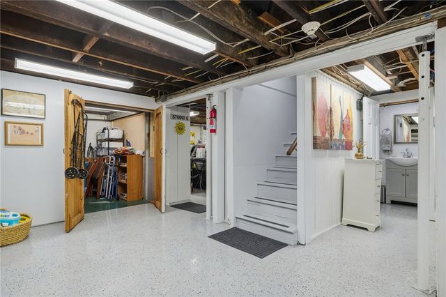 516 Roslyn Pl, Shadyside, PA 15232