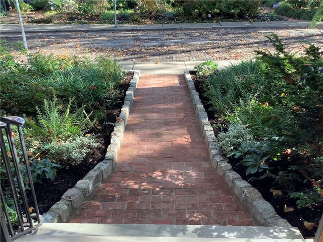 516 Roslyn Pl, Shadyside, PA 15232