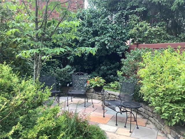 516 Roslyn Pl, Shadyside, PA 15232