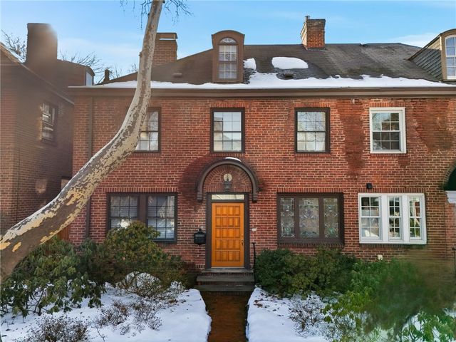 516 Roslyn Pl, Shadyside, PA 15232