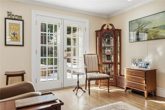 516 Roslyn Pl, Shadyside, PA 15232