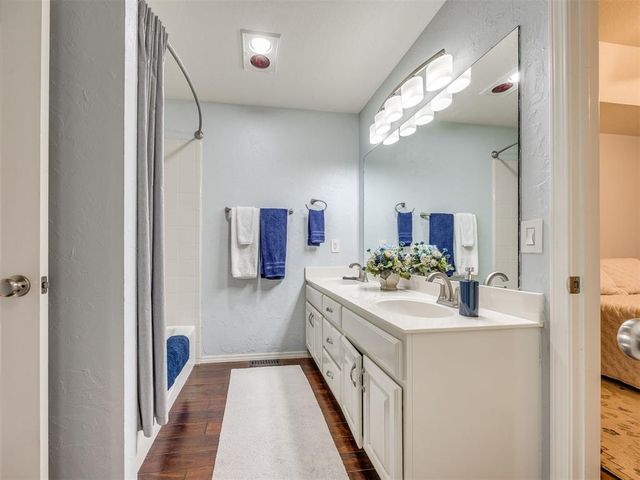 117 Woodbridge Circle, Edmond, OK 73012