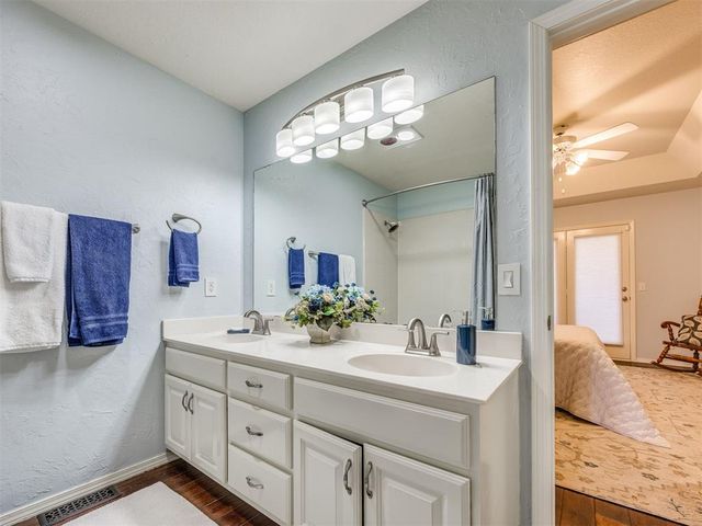 117 Woodbridge Circle, Edmond, OK 73012