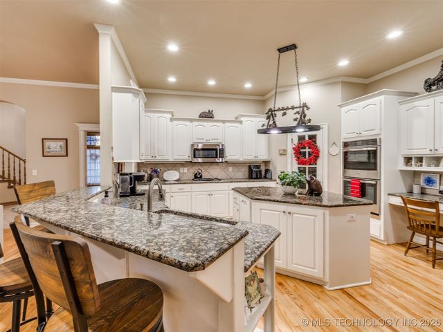 11579 S 67th East Avenue, Bixby, OK 74008