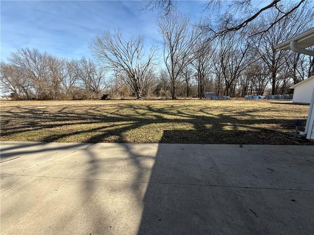 792 S 196th Street, Pittsburg, KS 66762