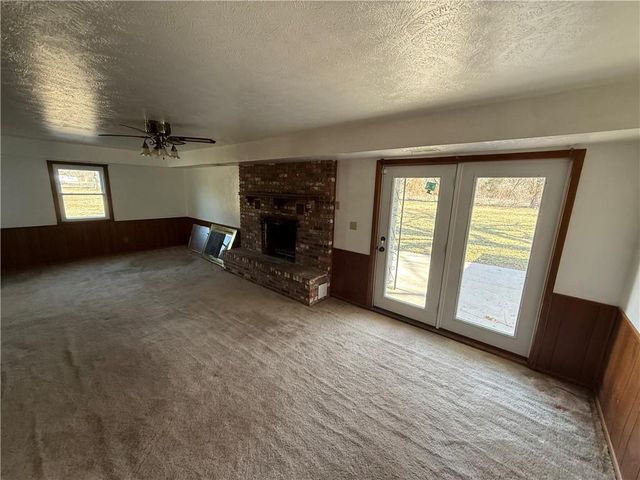 792 S 196th Street, Pittsburg, KS 66762