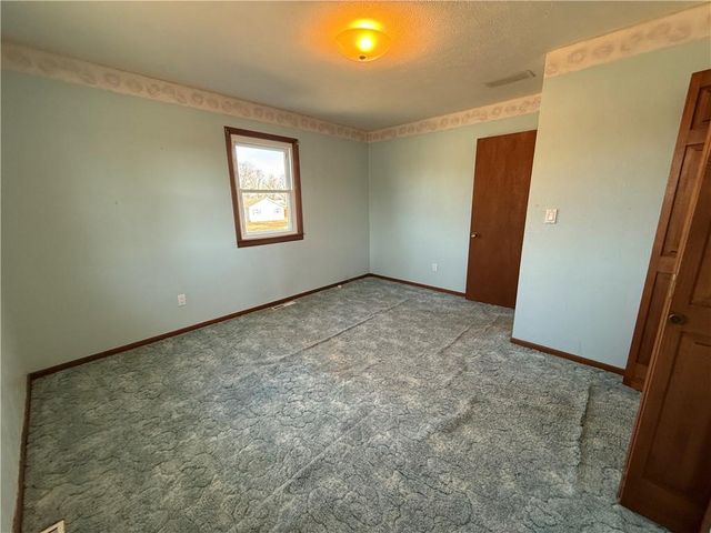 792 S 196th Street, Pittsburg, KS 66762